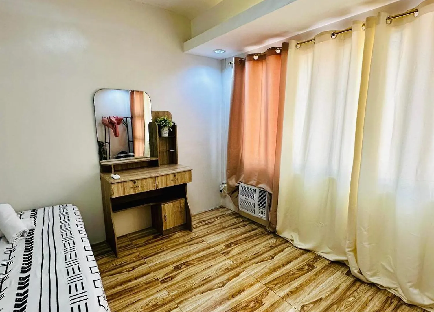 בית נופש אנגלס La Maison - Homestay Near Clark Airport